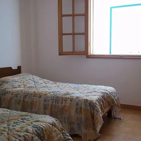 Sleeps 2 Wifi Apartment